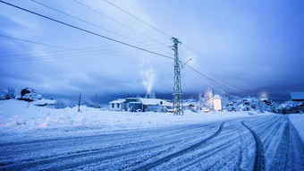 村覆盖雪