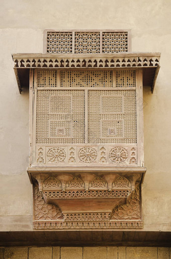 传统的雕刻木窗口开罗埃及