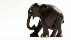 象牙雕像大象