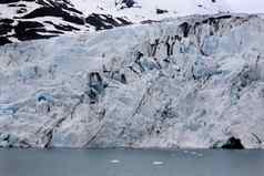 搬运冰川蓝色的冰水锚地阿拉斯加