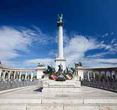 年纪念碑英雄的广场布达佩斯匈牙利