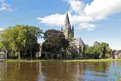 中世纪的教堂。.nes阿姆斯特尔荷兰