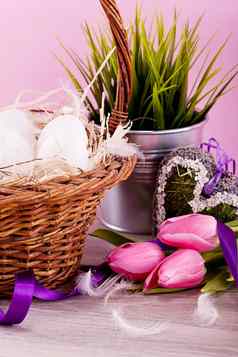 节日传统的复活节蛋装饰丝带郁金香