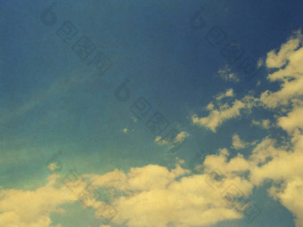 复古的图像多云的天空