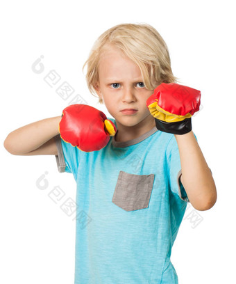 愤怒的男孩拳击手套