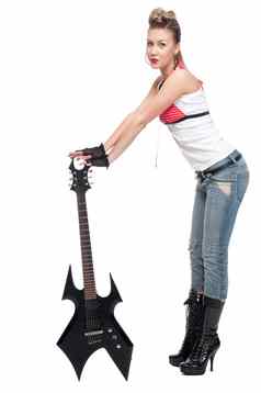年轻的岩石女人电吉他