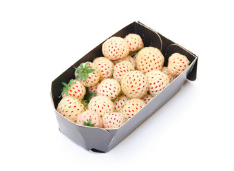 白色草莓纸盒子