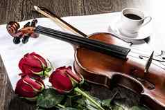 小提琴玫瑰咖啡音乐书