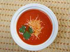 厚丰盛的番茄汤