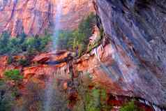 较低的翡翠池瀑布犹他州