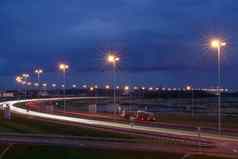 电照明晚上高速公路照明桅杆晚上跟踪俄罗斯高速公路