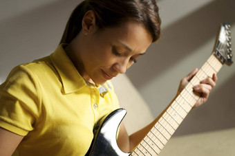 女人玩培训电吉他首页
