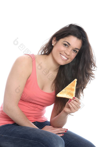 模型发布年轻的女人吃片烤面包