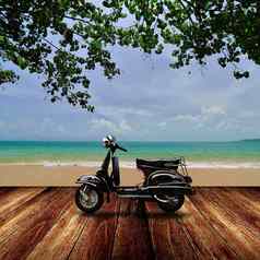 踏板车海滩旅行夏天时间概念