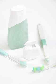 牙刷牙科牙线孤立的白色