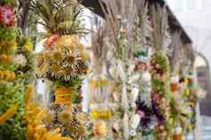 传统的复活节装饰手工制作的花棕榈公平