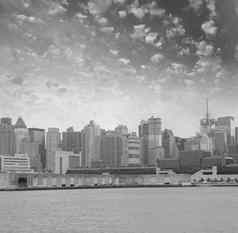曼哈顿美丽的天空颜色纽约城市摩天大楼