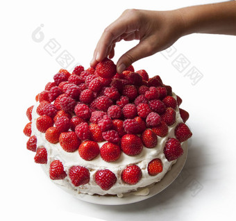 草莓树莓蛋糕