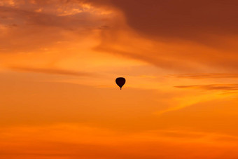 热空气气球飞行日落天空