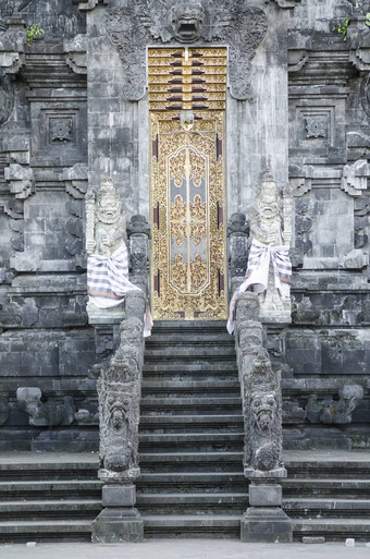 寺庙通过<strong>巴厘岛</strong>印尼
