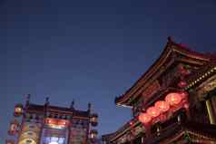 传统的中国人建筑照亮晚上北京中国