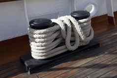 帆船木海洋钻井平台绳子