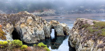 壮观的岩石形成点狼状态海洋保护区域
