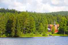 瑞典房子湖