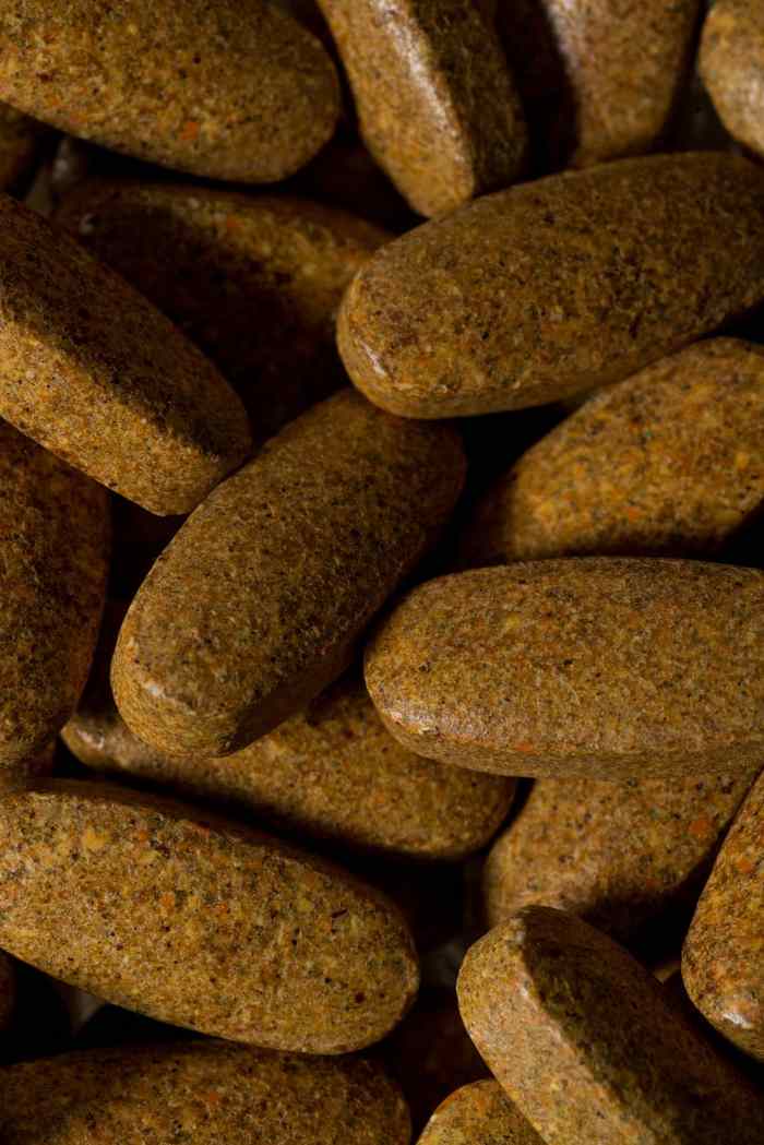 棕色的药片传播