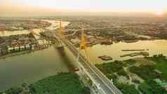 空中视图普密蓬桥具有里程碑意义的景观曼谷泰国资本城市