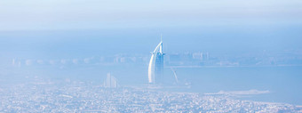 天际线迪拜海滨迪拜塔阿拉伯酒店朱美拉海滩迪拜塔哈利法塔的观点