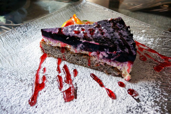 视图一块美味的蓝莓蛋糕