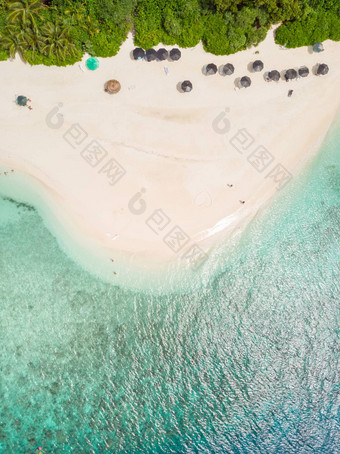 空中无人机视图图片完美的海滩绿松石环礁湖小热带岛马尔代夫