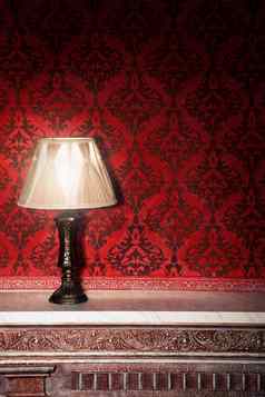古董灯壁炉房间红色的罗科模式
