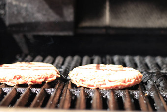 生汉堡烧烤烧烤烧烤火食物肉生汉堡烧烤烧烤烧烤火浅景深