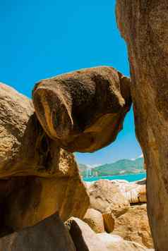 牙医页越南4月美丽的异国情调的景观的观点海岩石