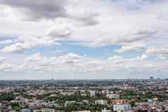 曼谷城市景观摩天大楼视图云蓝色的