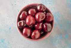 特写镜头新鲜的成熟的樱桃水果碗表格