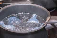 奶嘴灭菌婴儿平底锅沸腾水