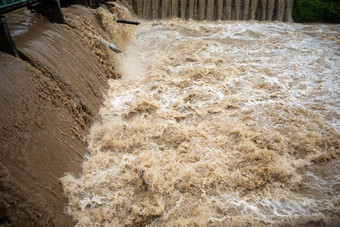 洪水风暴昂克林<strong>水土</strong>壤请等待