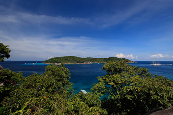 Similan岛屿阳光明媚的一天