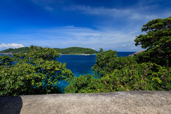 Similan岛屿阳光明媚的一天