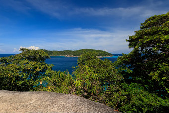 Similan岛屿阳光明媚的一天