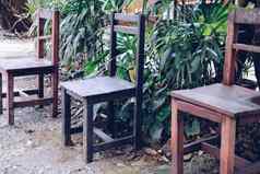 木椅子花园