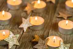 节日圣诞节出现蜡烛明星形状饰品