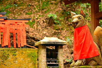 伏见inari大社狐狸雕像《京都议定书》日本