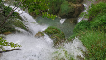 惊人的空中视图瀑布特湖泊国家公园克罗地亚
