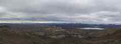 色彩斑斓的宽全景全景视图火山景观拉卡吉加尔大小火山火山口链绿色地衣莫斯湖泊坎巴瓦特羊肉水冰岛喜怒无常的天空背景