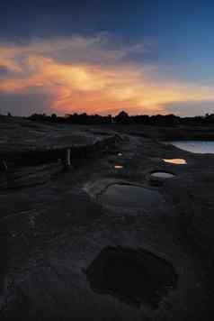 看不见的日落岩石孔石头视图山 姆锅山羊大峡谷