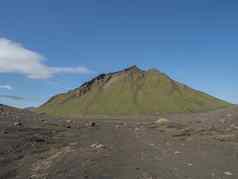 火山沙漠景观绿色哈塔费尔山小径洛加小道山背自然储备冰岛夏天蓝色的天空